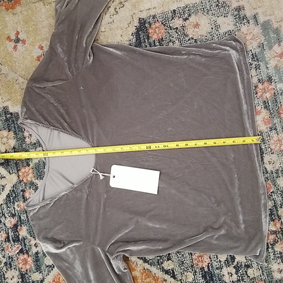 Labellem Hillary Scott top - Picture 7 of 7